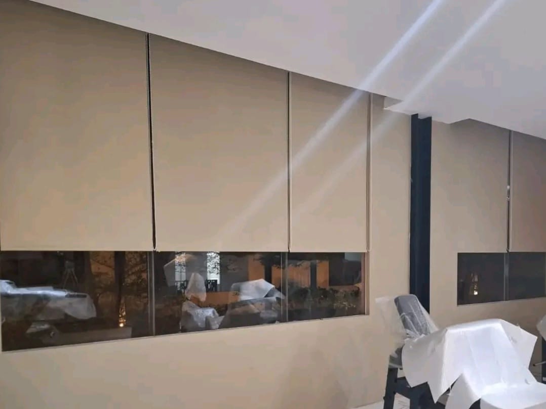 Jual Roller Blind Sharp Point Dimout Seri SP.202-1 Beige